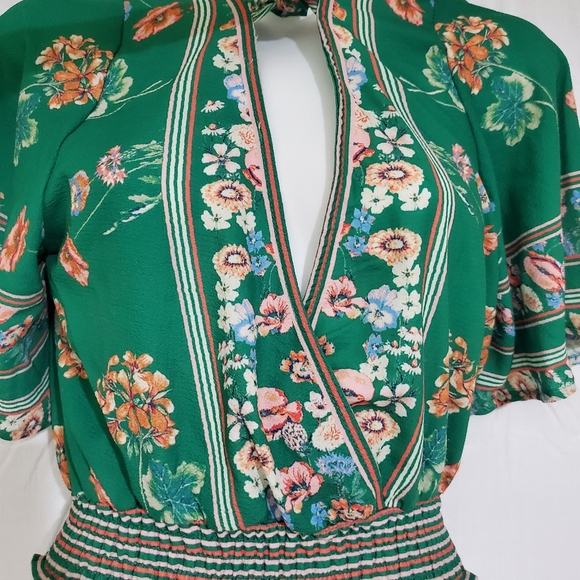 Green Top - Picture 3 of 7